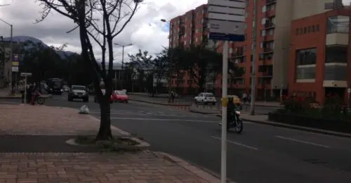 PARADERO SITP BARRIO CIUDAD SALITRE NORORIENTAL  142A06